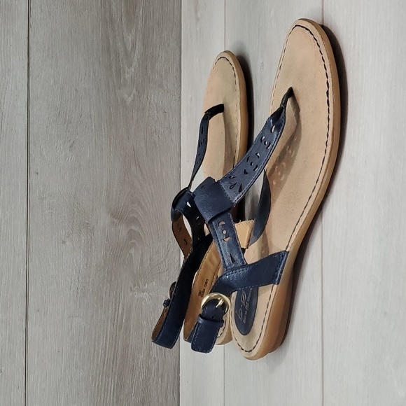 Born B.O.C Womens Comfort T Strap Sandals Flats shoes sz 10M - Picture 2 of 11